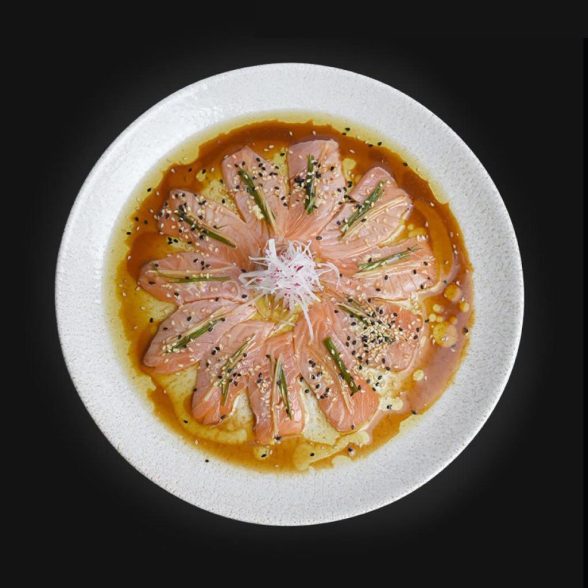 Salmón Tataki